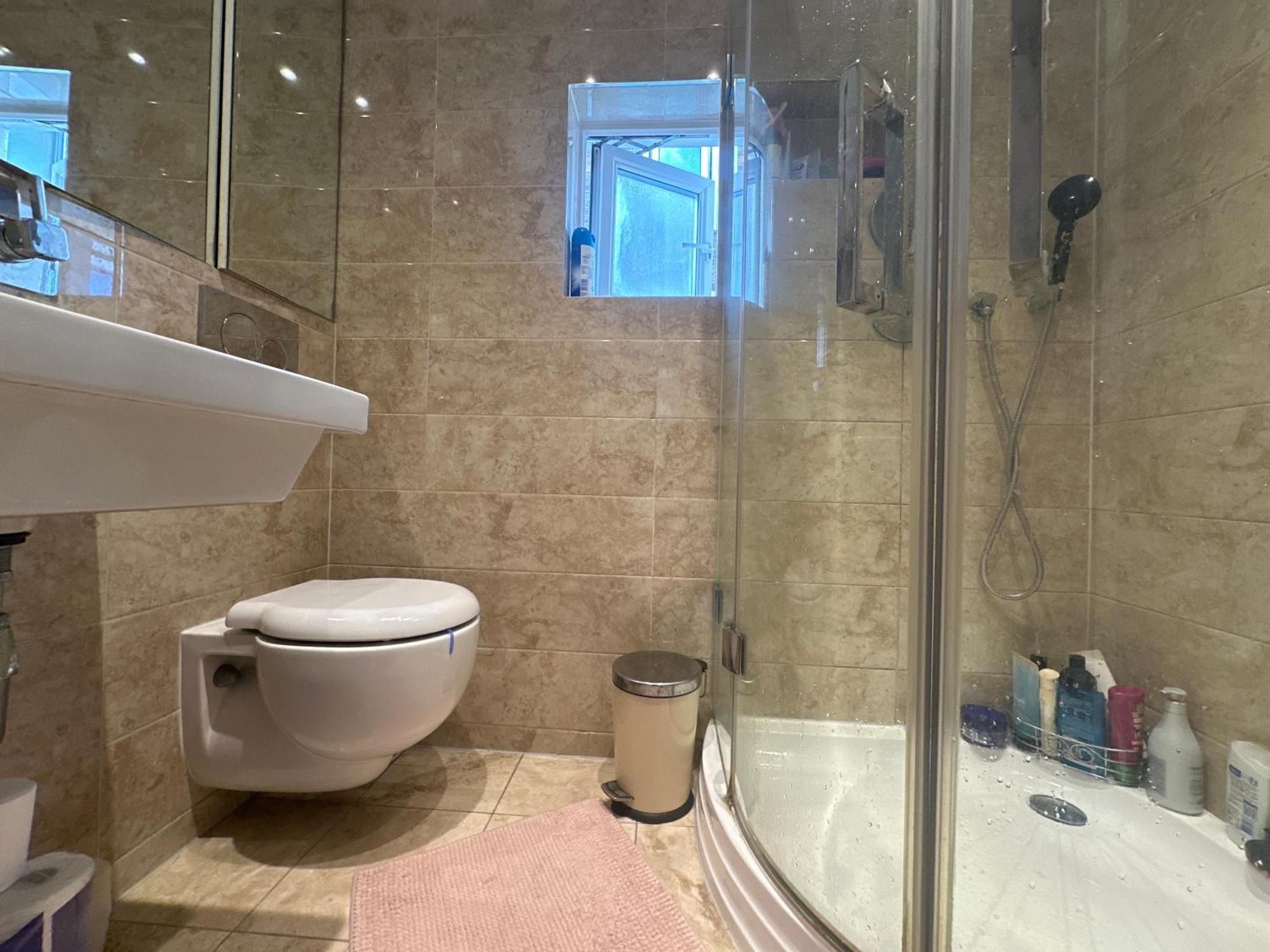 A Lovely Guest Room In West London Bagian luar foto